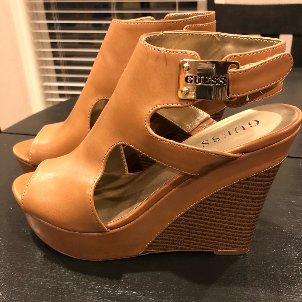 Women’s GUESS wedges